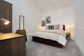 Modern 5BR Victorian Home in Liverpool - Image 4