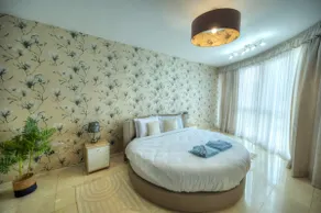 Spacious Seafront 3bedrooms, sea view balcony GOTAX-1 - Image 4
