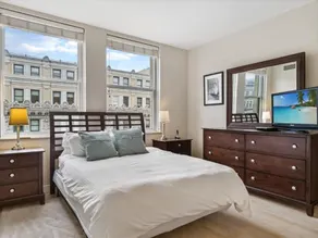 Spacious 2BR | Desk+WiFi | Gym+Rooftop - Image 5