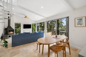 Sky High House - private and stunning location - Image 4