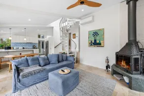Sky High House - private and stunning location - Image 5