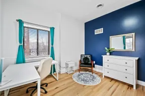Spacious 3 BR Suite w/ Office! Central + Parking - Image 3