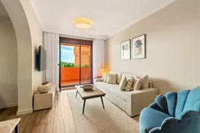 Classic One-Bedroom Apartment - Image 3