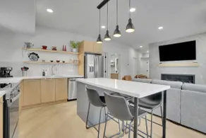 3 Bedroom with Heated Outdoor Pool and Hottub! - Image 3