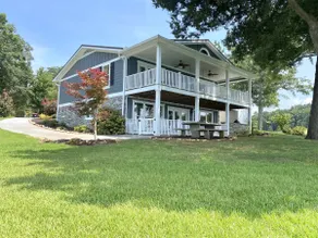 The Good Life Lake House - Image 4