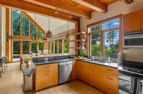Design Meets Nature | Sauna, Restore, Sleeps 12 - Image 4