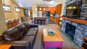Pinnacle Ridge Chalets by Fernie Lodging Co - Image 4
