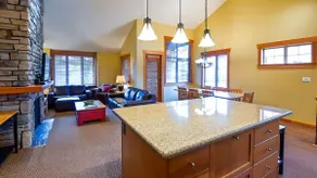 Pinnacle Ridge Chalets by Fernie Lodging Co - Image 2