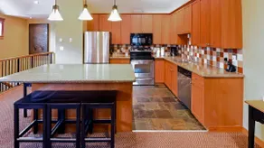 Pinnacle Ridge Chalets by Fernie Lodging Co - Image 5