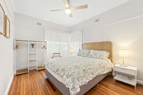 Location, Location ! Light House Cottage Narooma - Image 3