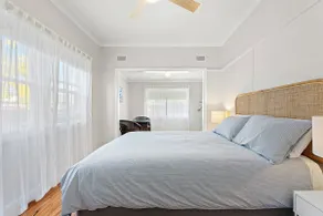 Location, Location ! Light House Cottage Narooma - Image 5