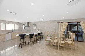 Toukley Waterfront House - Image 2