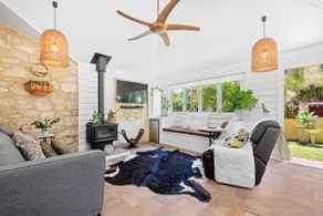 Cottage Gem - 2BR Parkside Retreat - Image 3