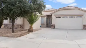 Quiet and Relaxing 5 bedroom W/ large backyard - Image 3