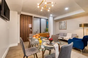 Stylish Apt Near Hotspots | Gym+Business Lounge - Image 5
