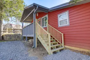 Cozy Cottage w/ Pool Btwn Knoxville & Pigeon Forge - Image 3