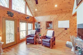 Lakefront Arkansas Home w/ Deck, Grill & Cornhole! - Image 5