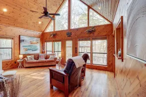 Lakefront Arkansas Home w/ Deck, Grill & Cornhole! - Image 4