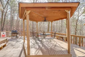 Lakefront Arkansas Home w/ Deck, Grill & Cornhole! - Image 2