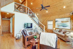 Lakefront Arkansas Home w/ Deck, Grill & Cornhole! - Image 3