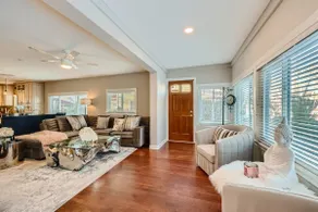 Discover Tranquil Elegance, Your Charming Retreat - Image 4