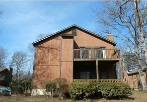 Charming Condo Near WFU and Hospitals, Full Kitchen, Strong WiFi, In-Unit Laundry - Image 5
