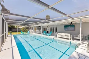 Sandy's Place w/ Large Heated Pool - Image 4