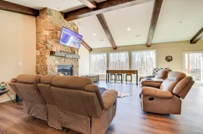 23-acre Retreat Wineries, Hiking & Fireplace - Image 5