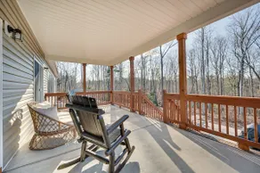 23-acre Retreat Wineries, Hiking & Fireplace - Image 2