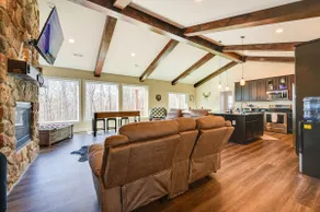 23-acre Retreat Wineries, Hiking & Fireplace - Image 4