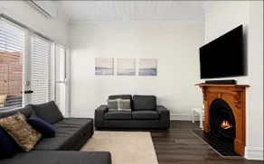 Portia Close to City Centre and Beach - Image 2