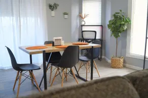 The Nest On Main - Near City Center - Image 5