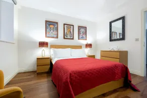 Modern and large oasis flat in Camden with patio - Image 4