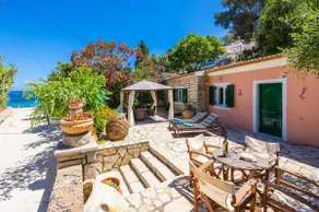 Levrecchio Beach Cottage - Image 5