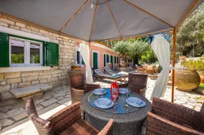 Levrecchio Beach Cottage - Image 2