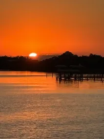 Live on the water! - Image 3
