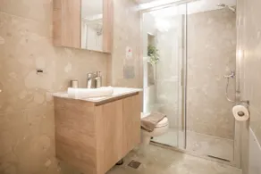 acropolis super cosy apartment - Image 4