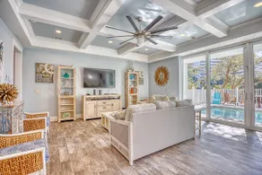 Hello Sunshine Luxury Beach Home in N.Beach Resort - Image 5