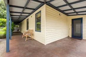 Lonnie Hideaway - Image 5
