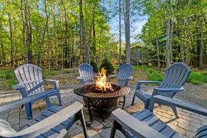 Dog Friendly Poconos Chalet, Hot Tub, Beach & Lake - Image 3
