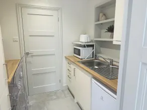 Beautiful 1-Bed Studio in Bourne end - Image 4