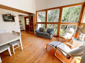 UT27: Piper Green: Dog friendly on nearly an - Image 5