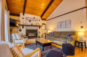 Wanderlust Mountainside Chalet - Image 3