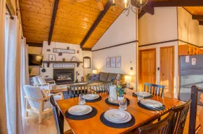 Wanderlust Mountainside Chalet - Image 5