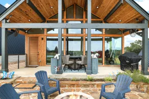 Luxury, Waterfront Cabin! - Image 3