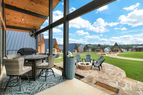 Luxury, Waterfront Cabin! - Image 4
