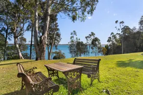 Danalene, 44a Danalene Pde - stunning waterfront property with Air Con, WI-FI, Double Lock Up Garage & Boat Parking - Image 5