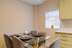 2BR Gem, Parking & Garden - VAT Q - By Tempstay - Image 4