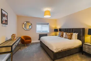 2BR Gem, Parking & Garden - VAT Q - By Tempstay - Image 2