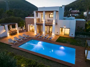 Villa in Ibiza Town Sleeps 12 - Image 2